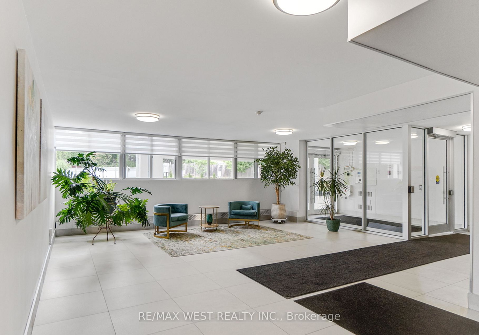 11-neilson-drive-etobicoke-ontario-w13446310