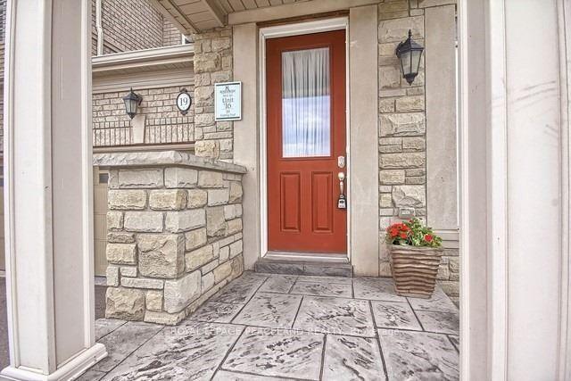 19-kaitting-trail-oakville-ontario-w13446408