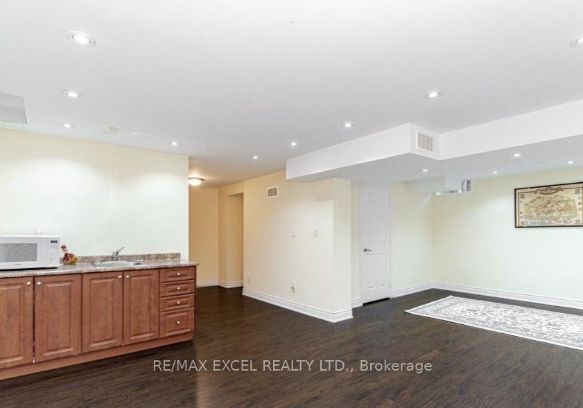 202-nahani-way-mississauga-ontario-w13446664