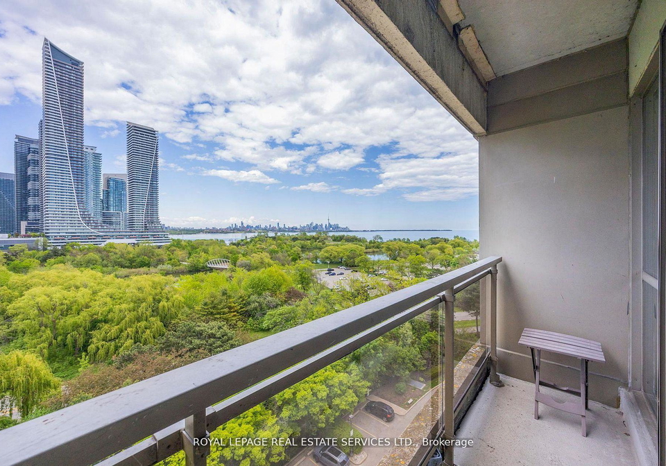 2261-lake-shore-boulevard-w-etobicoke-ontario-w13446822