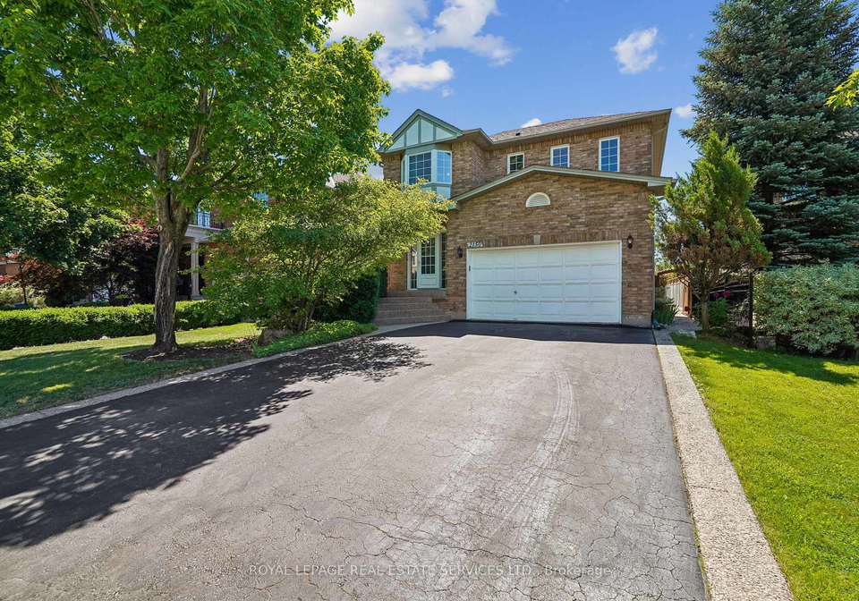 2150-westmount-drive-oakville-ontario-w13446946