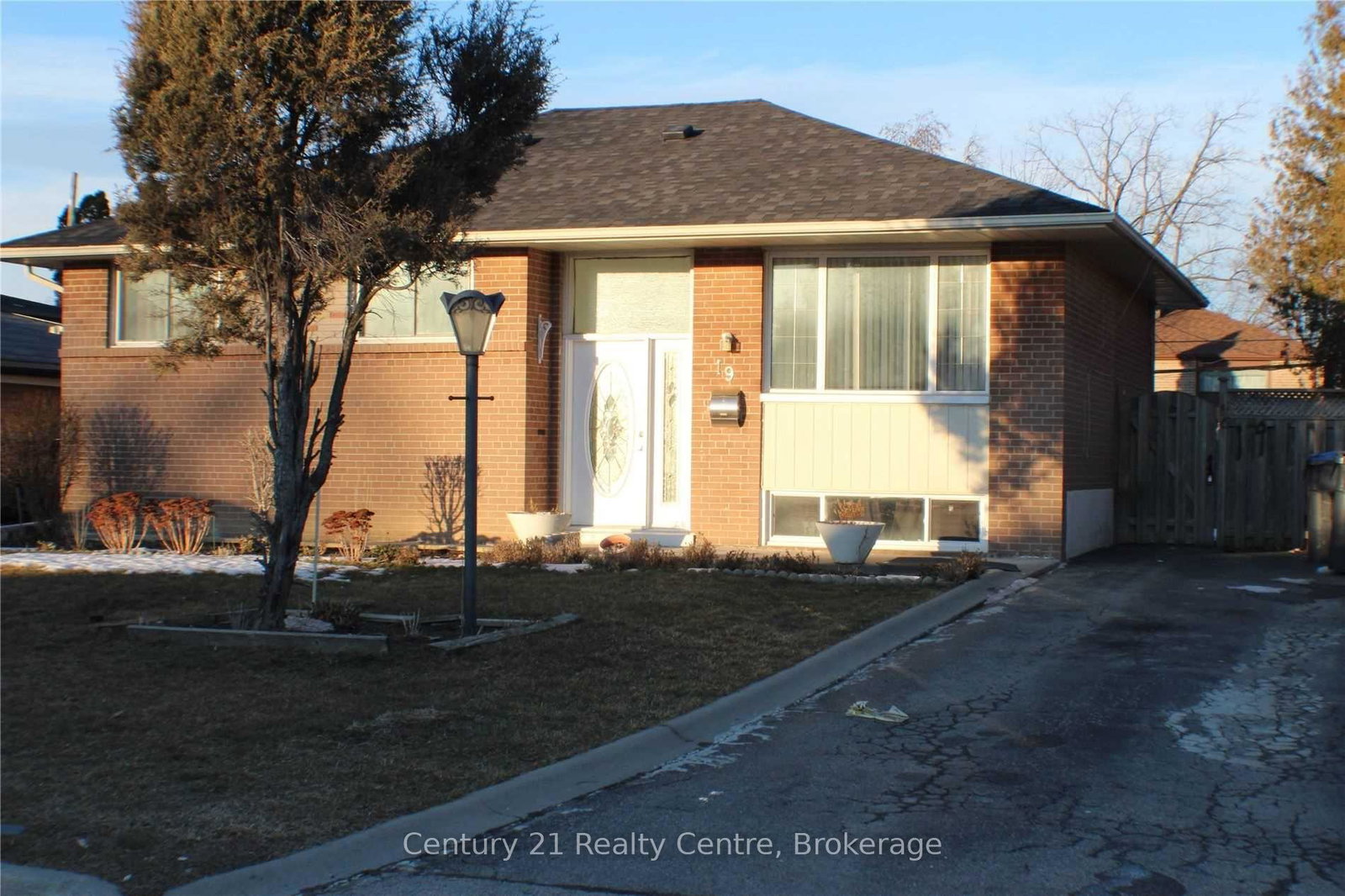 19-athlone-avenue-brampton-ontario-w13446952