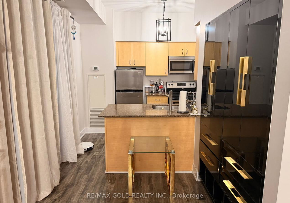 215-queen-street-e-brampton-ontario-w13447130