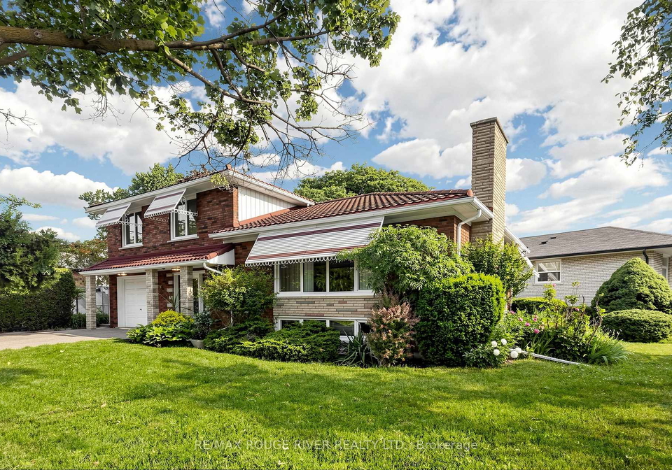 2-faversham-crescent-etobicoke-ontario-w13447246