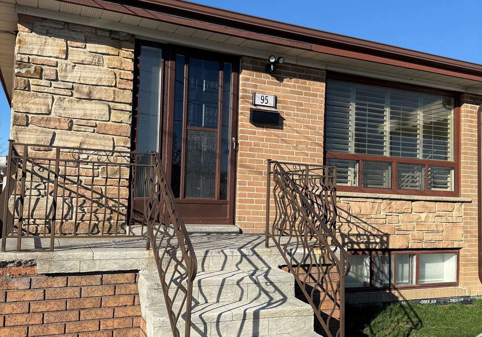 95-navenby-crescent-york-ontario-w13447424