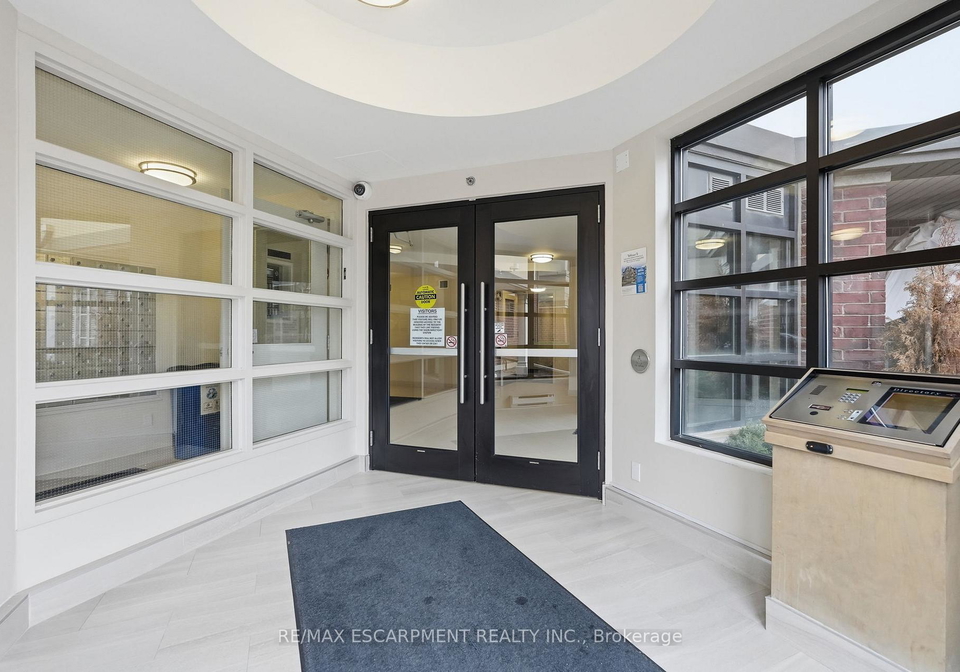 3060-rotary-way-burlington-ontario-w13447460
