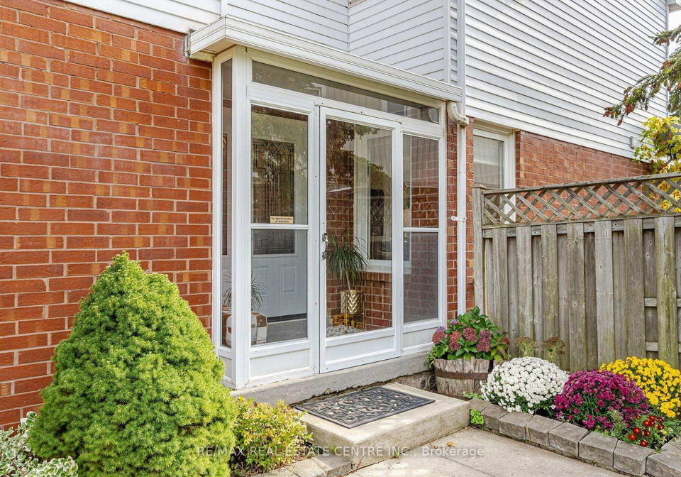 2046-glenada-crescent-oakville-ontario-w13447554
