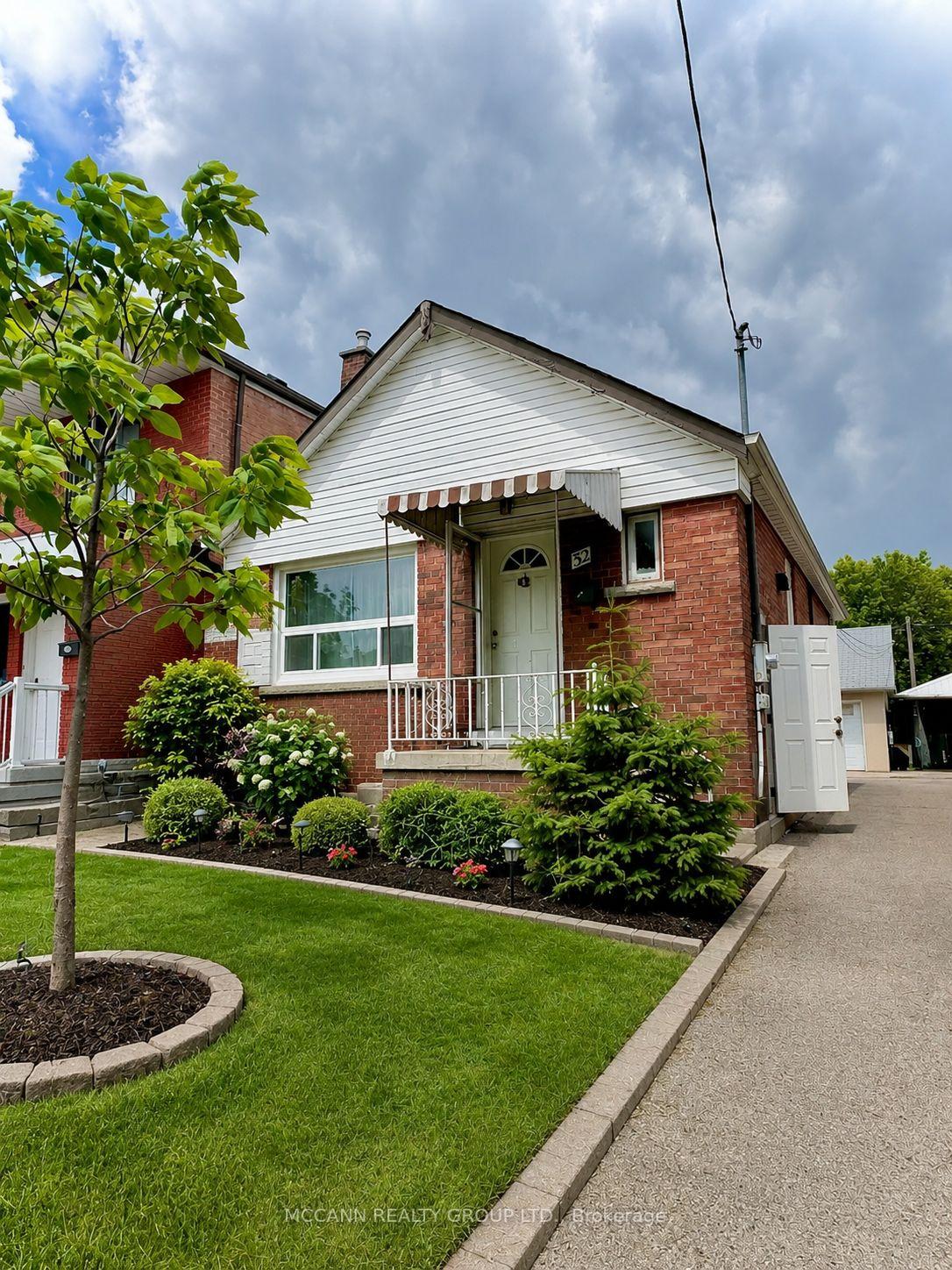 32-belgravia-avenue-north-york-ontario-w13447594