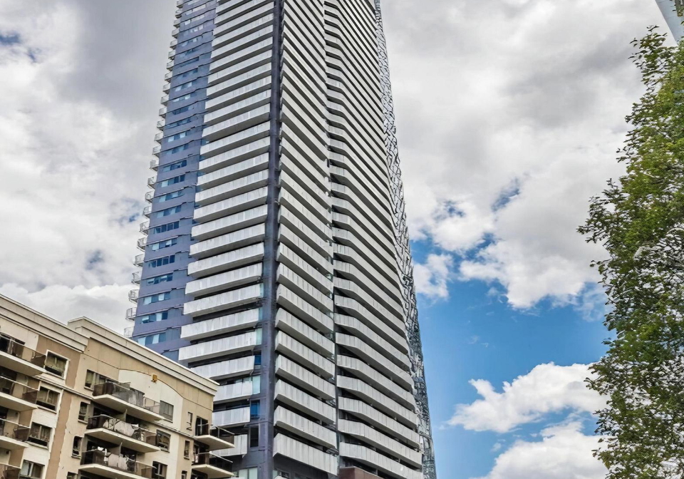 4065-confederation-parkway-mississauga-ontario-w13448152