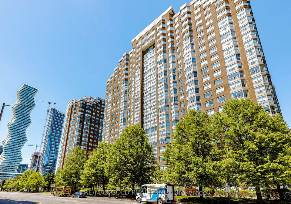 325-webb-drive-mississauga-ontario-w13448200