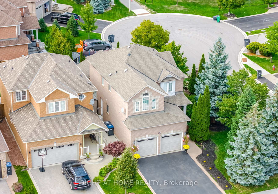 2-melrose-gardens-brampton-ontario-w13448336