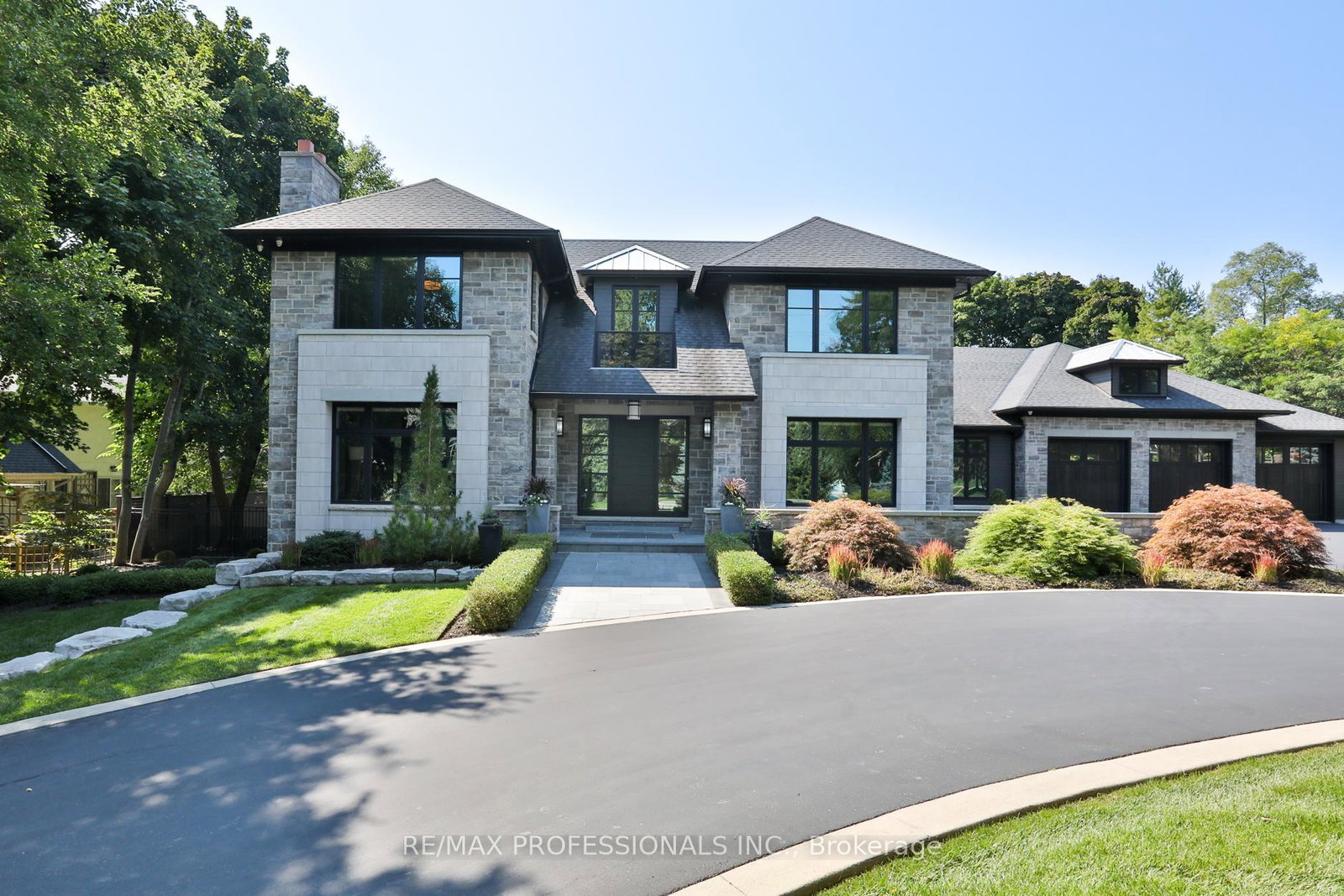 262-maple-grove-drive-oakville-ontario-w13448452