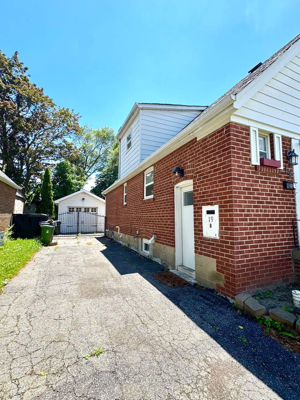 19-westchester-street-north-york-ontario-w13448658