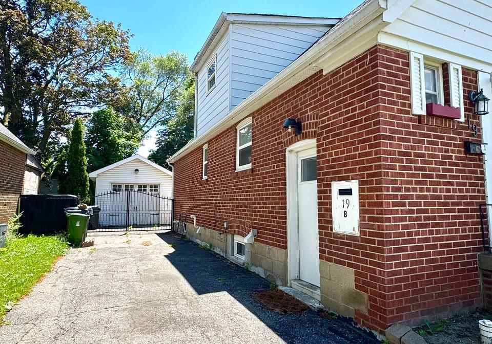 19-westchester-street-north-york-ontario-w13448658