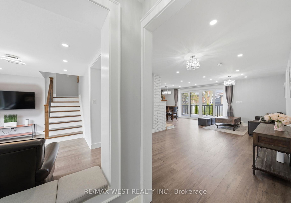 104-great-oak-drive-etobicoke-ontario-w13448890