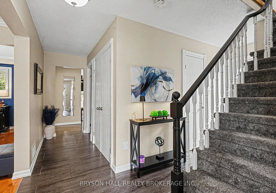 2122-hunt-crescent-burlington-ontario-w13449174