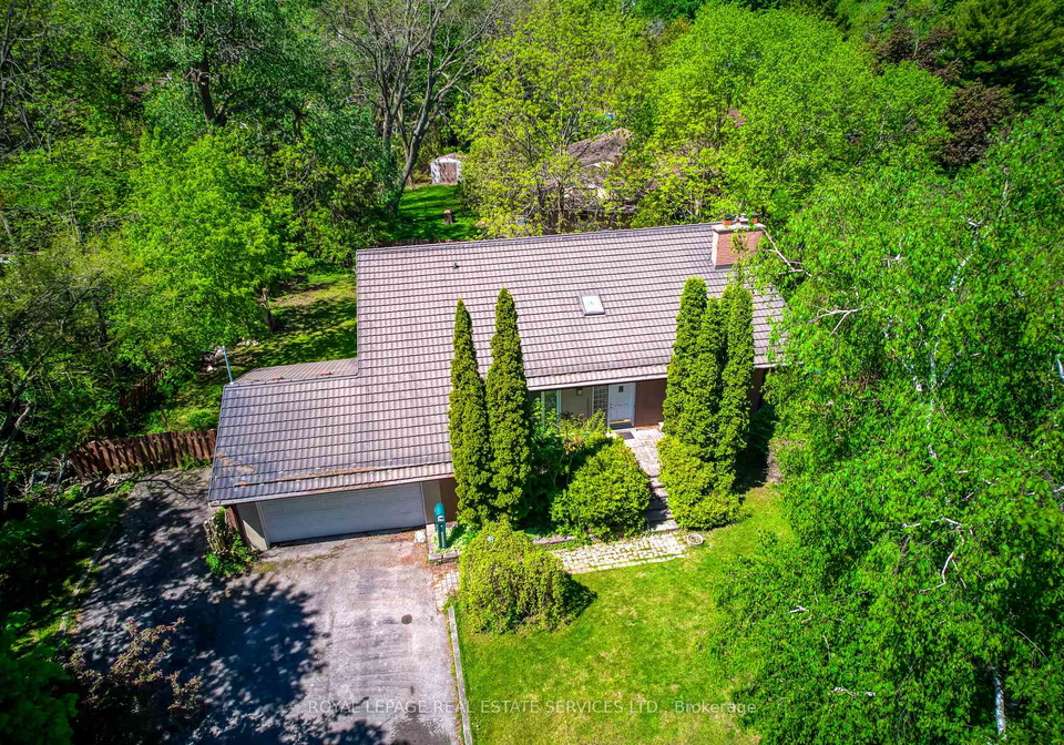 220-woodhaven-park-drive-oakville-ontario-w13449632
