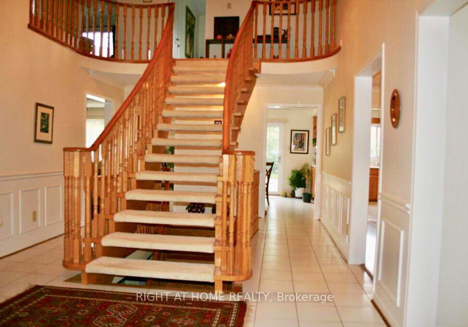 1515-stationmaster-lane-oakville-ontario-w13450052