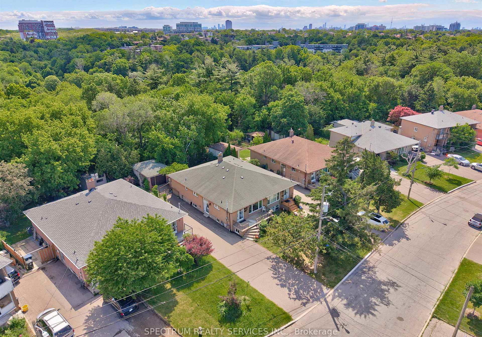 37-newlin-crescent-york-ontario-w13450214