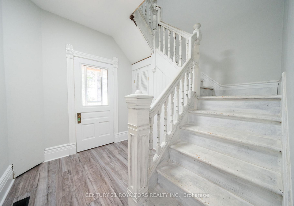 5112-king-street-caledon-ontario-w13450634