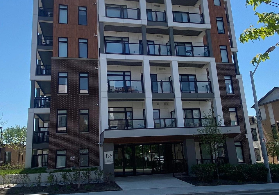 135-cannon-jackson-drive-north-york-ontario-w13450938
