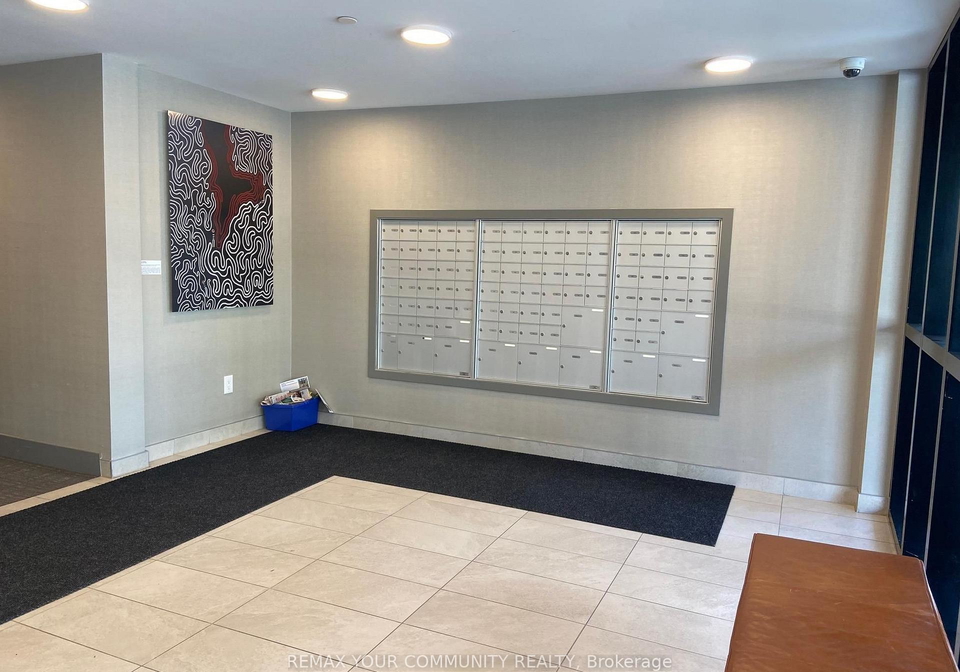 135-cannon-jackson-drive-north-york-ontario-w13450938