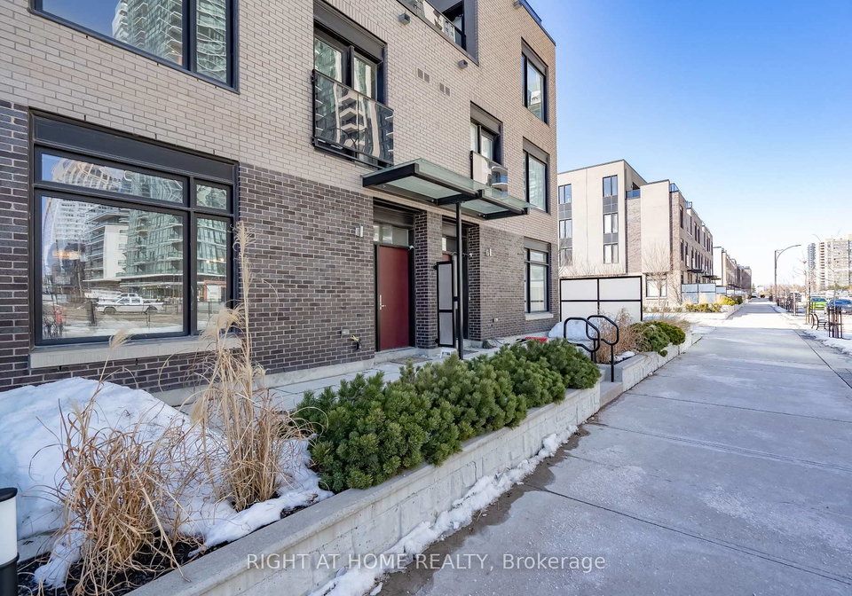 4030-parkside-village-drive-mississauga-ontario-w13451044