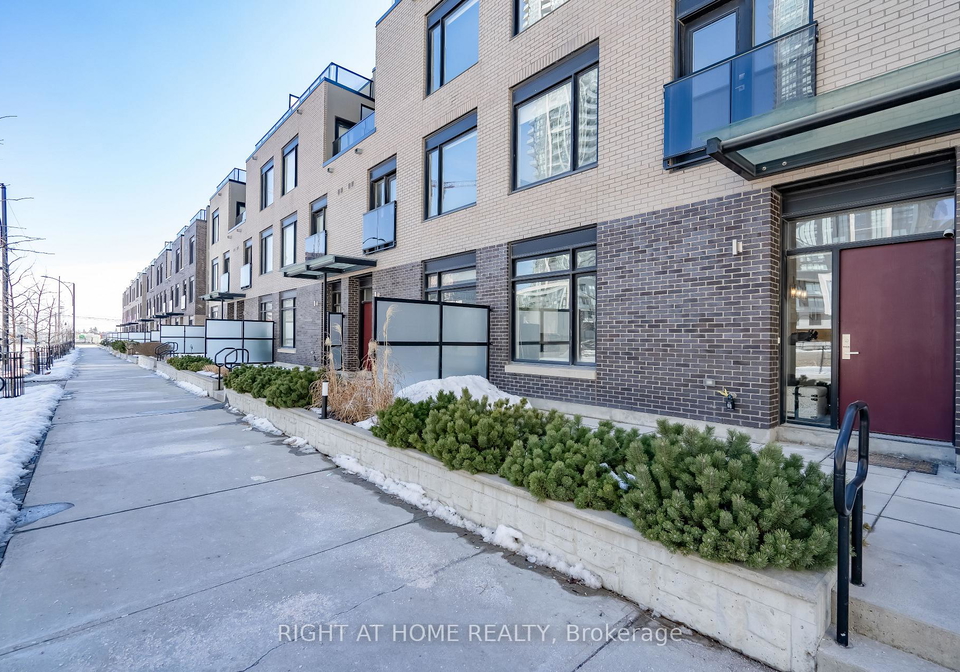 4030-parkside-village-drive-mississauga-ontario-w13451044