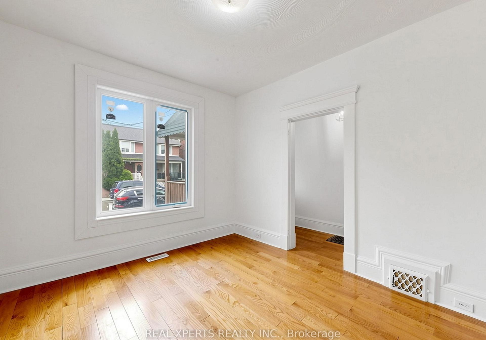 52-laughton-avenue-toronto-ontario-w13451368