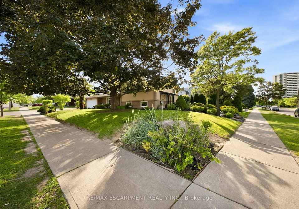 1045-bloor-street-mississauga-ontario-w13451596