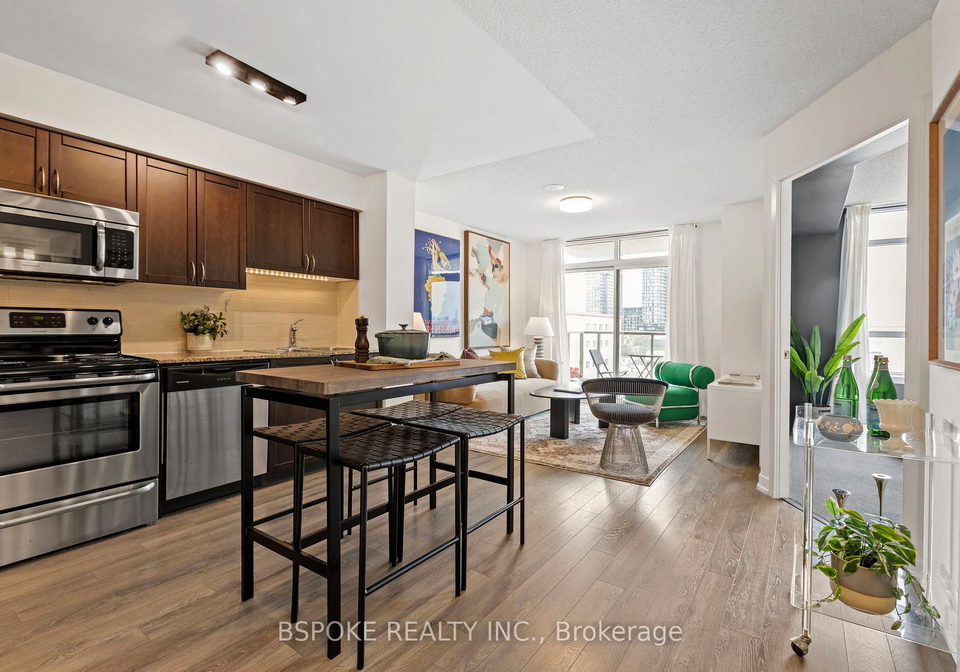812-lansdowne-avenue-toronto-ontario-w13452024