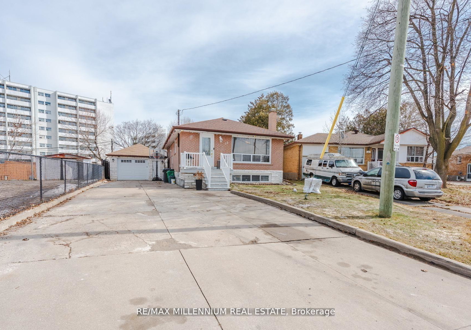 13-cumberland-drive-brampton-ontario-w13452358