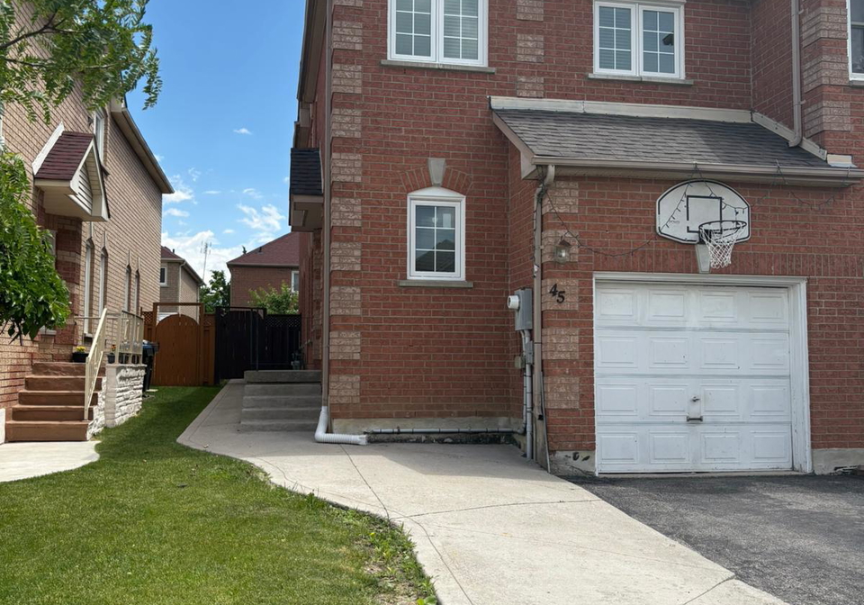 45-piane-avenue-brampton-ontario-w13452396