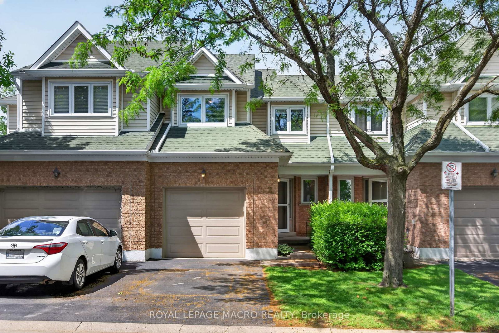 2215-cleaver-avenue-burlington-ontario-w13452432