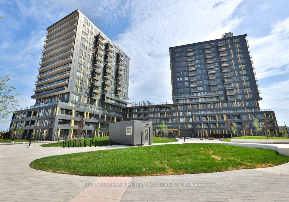 4878-powers-common-burlington-ontario-w13452450