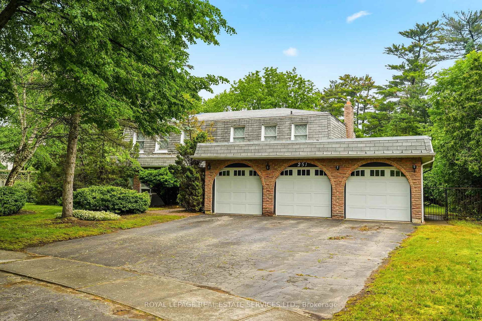 251-dolphin-court-oakville-ontario-w13452472
