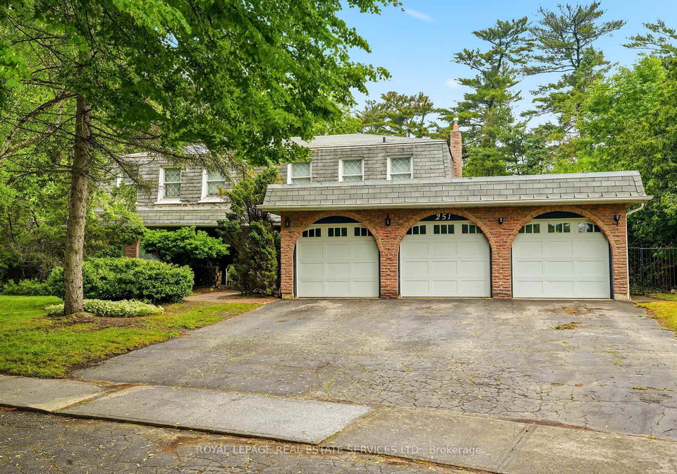 251-dolphin-court-oakville-ontario-w13452472