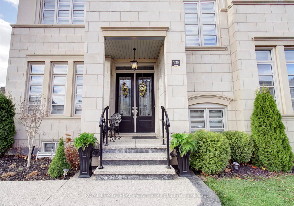 135-zachary-crescent-oakville-ontario-w13452510
