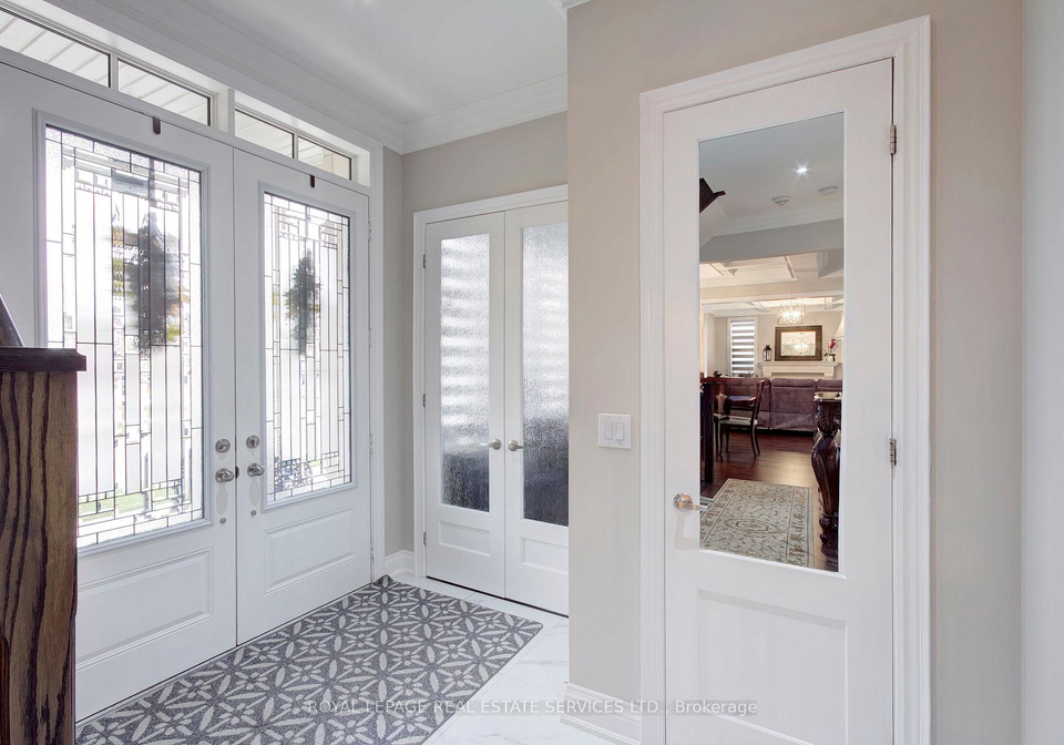 135-zachary-crescent-oakville-ontario-w13452510