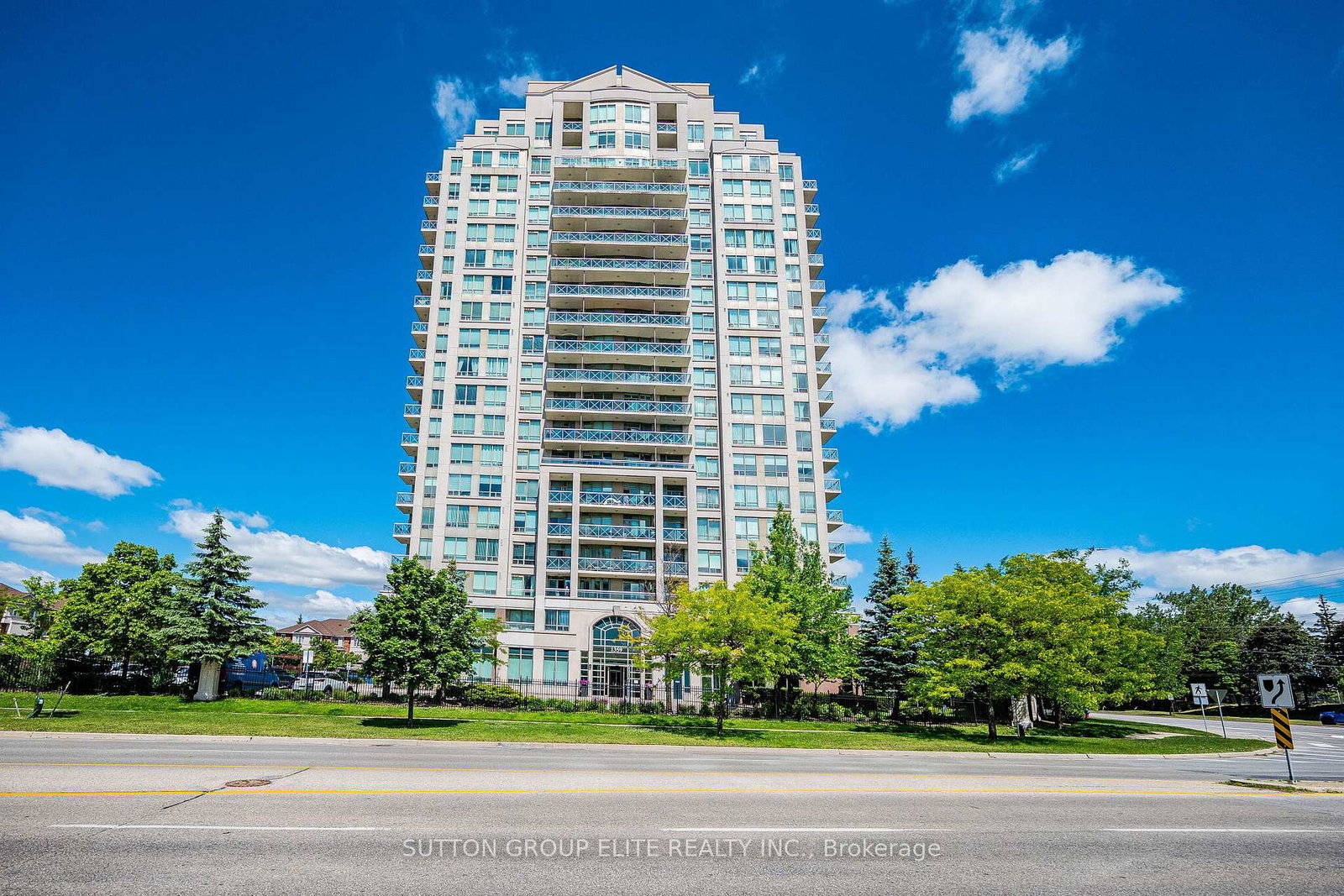 1359-rathburn-road-e-mississauga-ontario-w13452586