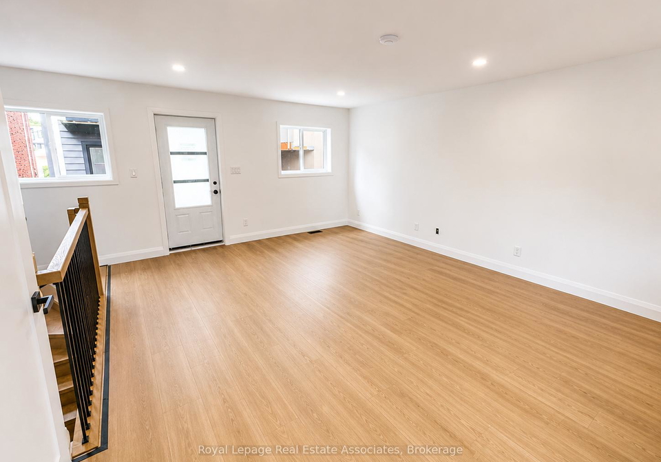 17-white-avenue-toronto-ontario-w13452614