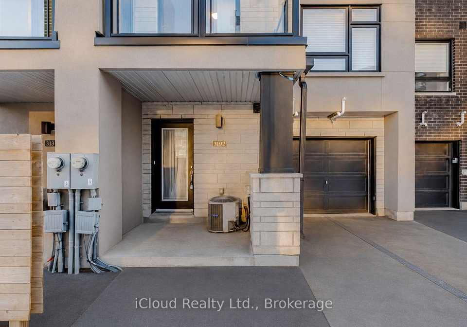 3189-bastedo-common-burlington-ontario-w13452686
