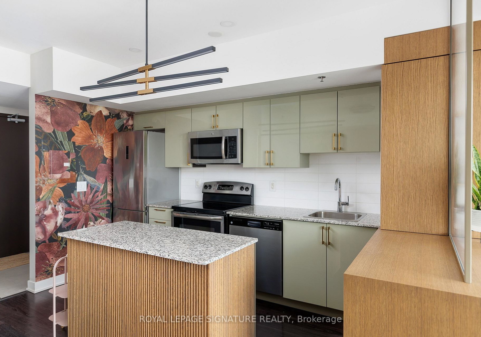 11-superior-avenue-etobicoke-ontario-w13452850