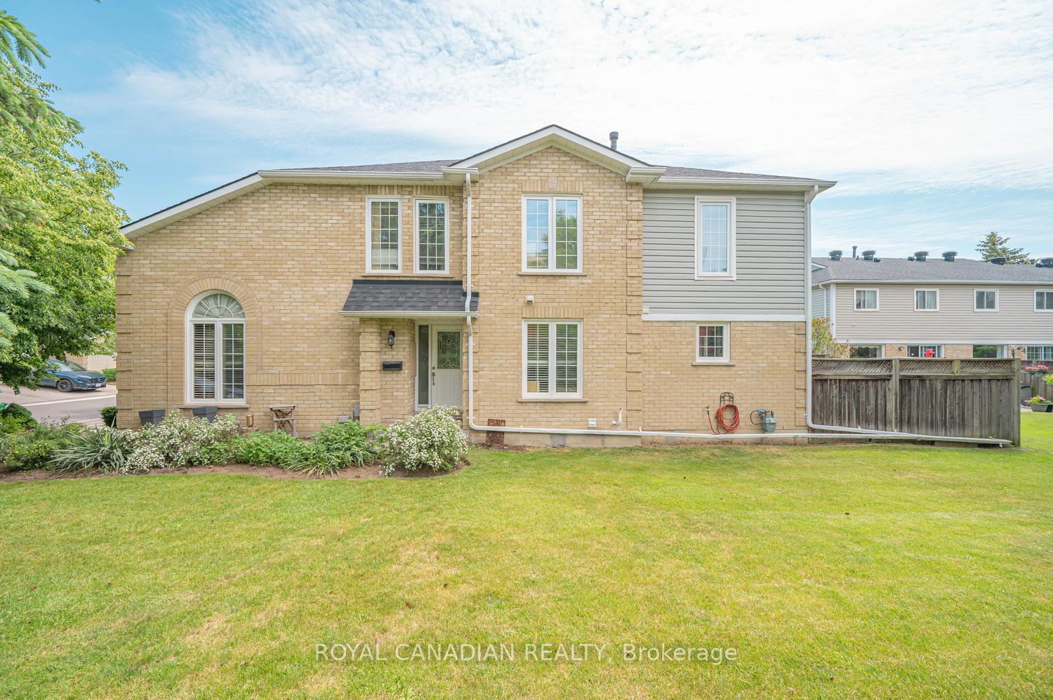 63-heathcliffe-square-brampton-ontario-w13452878