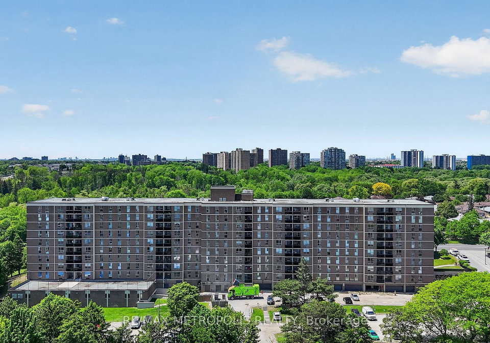 2825-islington-avenue-york-ontario-w13453020
