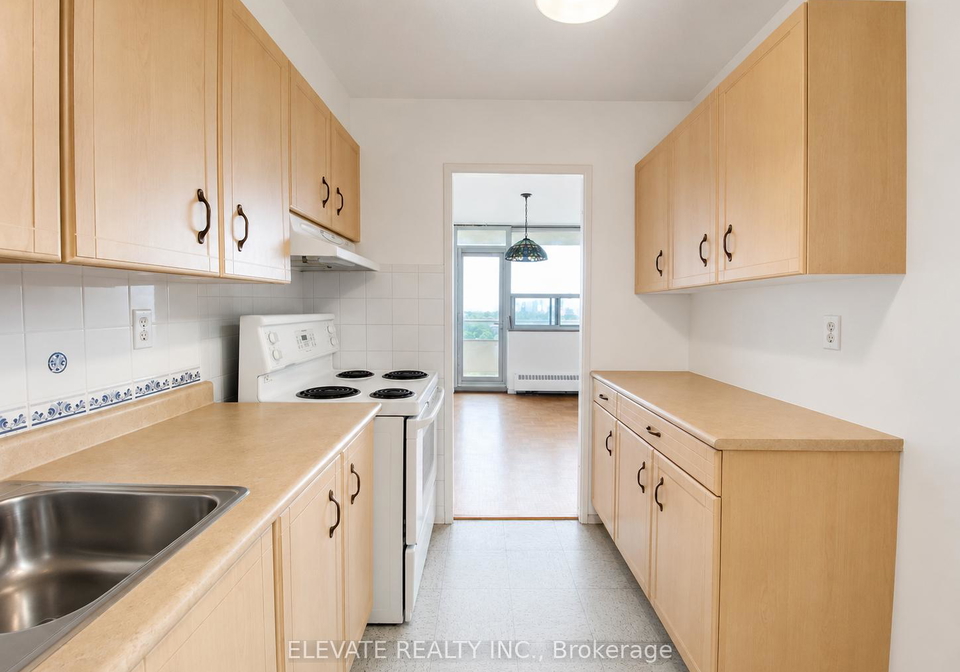 360-ridelle-avenue-north-york-ontario-w13453074