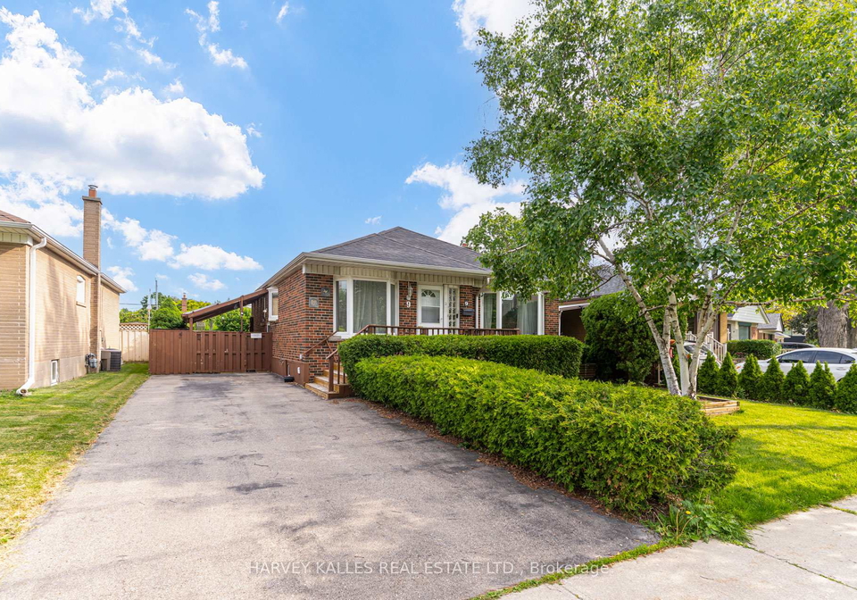 9-sealcove-drive-etobicoke-ontario-w13453412