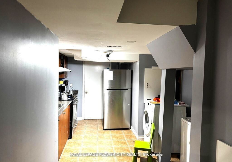 18-saint-eugene-street-brampton-ontario-w13453426