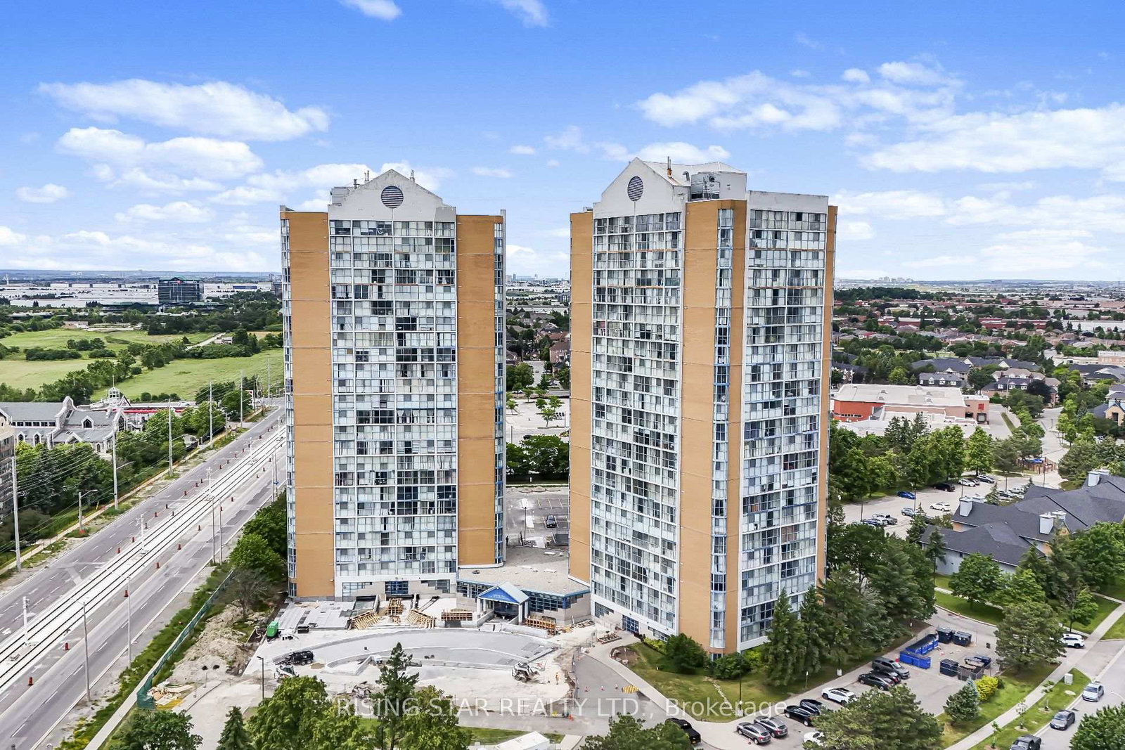 35-trailwood-drive-mississauga-ontario-w13453566