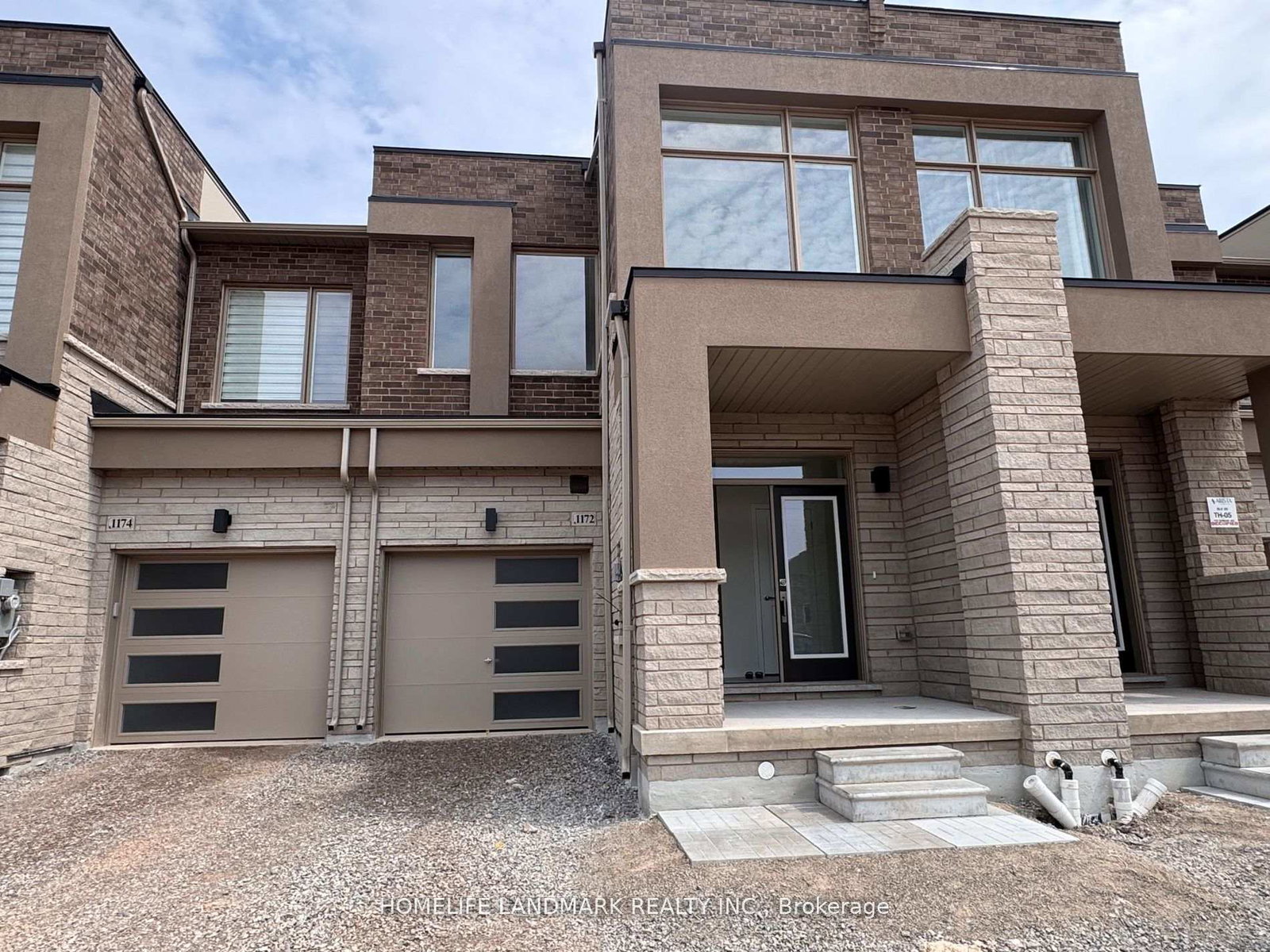 1172-tanbark-avenue-oakville-ontario-w13453620